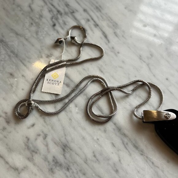 KENDRA SCOTT Inez Necklace Silver, Black Glass Pendant - Picture 2 of 9